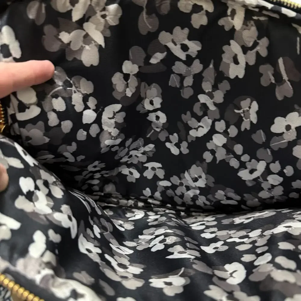 Kate Spade New York Laptop Sleeve with Zip Closure